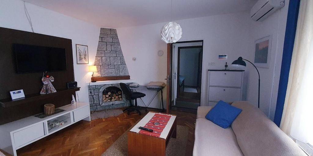 Apartman Ksenija Ðakovo Esterno foto