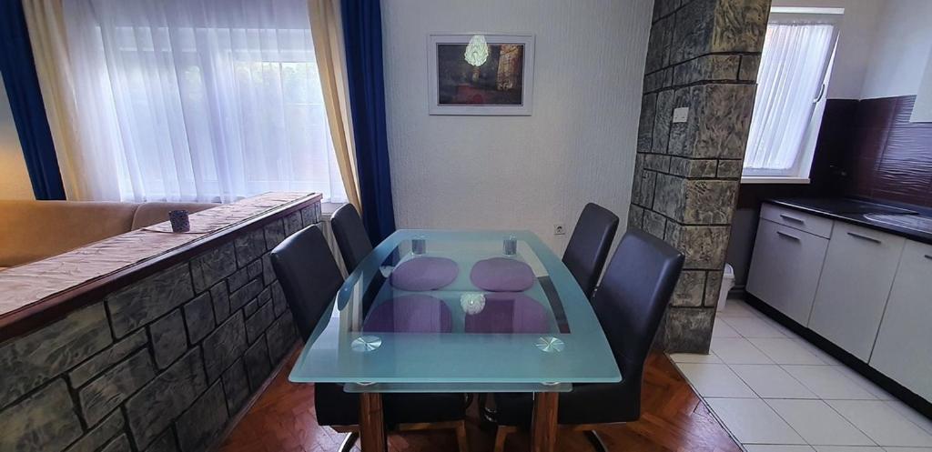 Apartman Ksenija Ðakovo Esterno foto