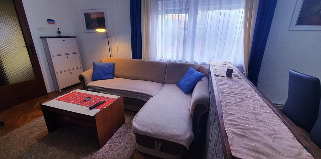 Apartman Ksenija Ðakovo Esterno foto