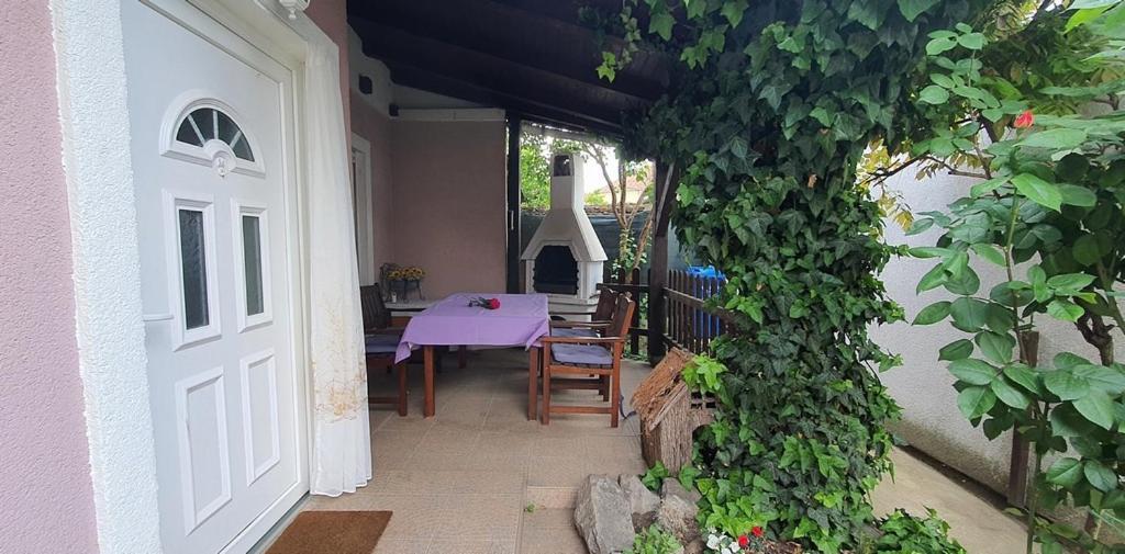 Apartman Ksenija Ðakovo Esterno foto